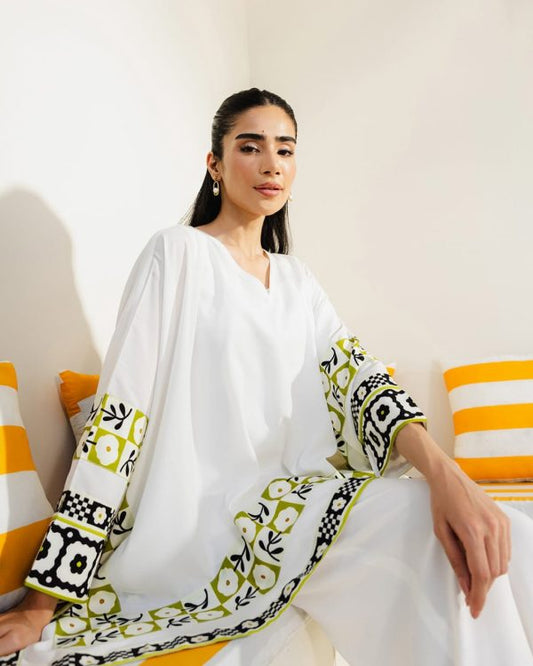 Women’s 3-piece Swiss Lawn Printed Suit – White, Medium Size, Shirt, Trouser & Inner Set, Elegant Summer Outfit
