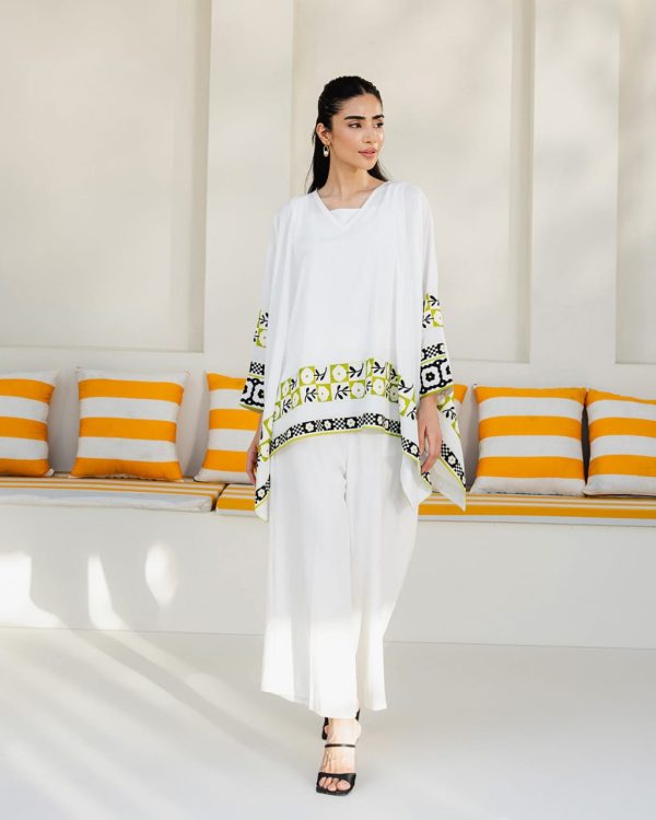 Women’s 3-piece Swiss Lawn Printed Suit – White, Medium Size, Shirt, Trouser & Inner Set, Elegant Summer Outfit